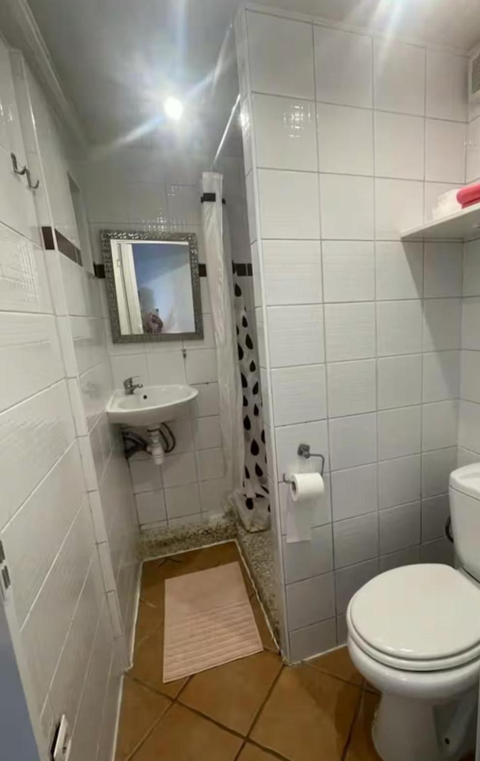 Escapade Pres De Lille - Appartement Charmant Avec Terrasse Et Parking Privee Mons-en-Baroeul Ngoại thất bức ảnh